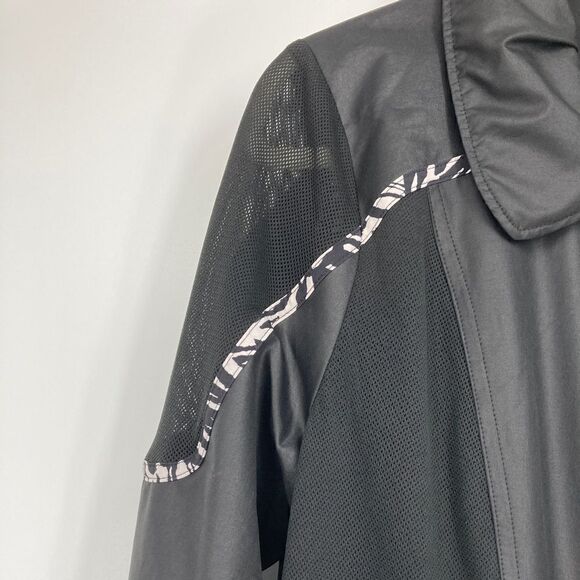 Zenergy by Chico’s Black Neema Zebra Print Trim Mesh Jacket Size 2-L Like New - Picture 2 of 8